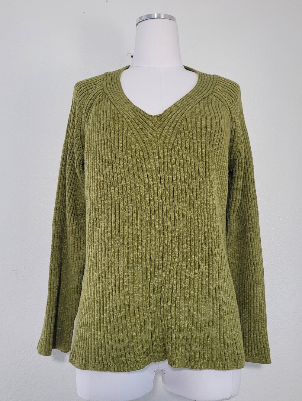 Free People Beach Olive Ribbed  V-Neck Knit Pullover Textured Sweater Size Large
